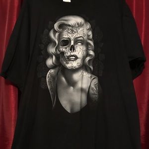 🎉HP 2 times🎉💖3/$20💖Marilyn Monroe skull shirt